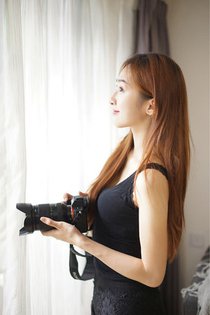 15萝裸体自慰喷水呻吟白浆